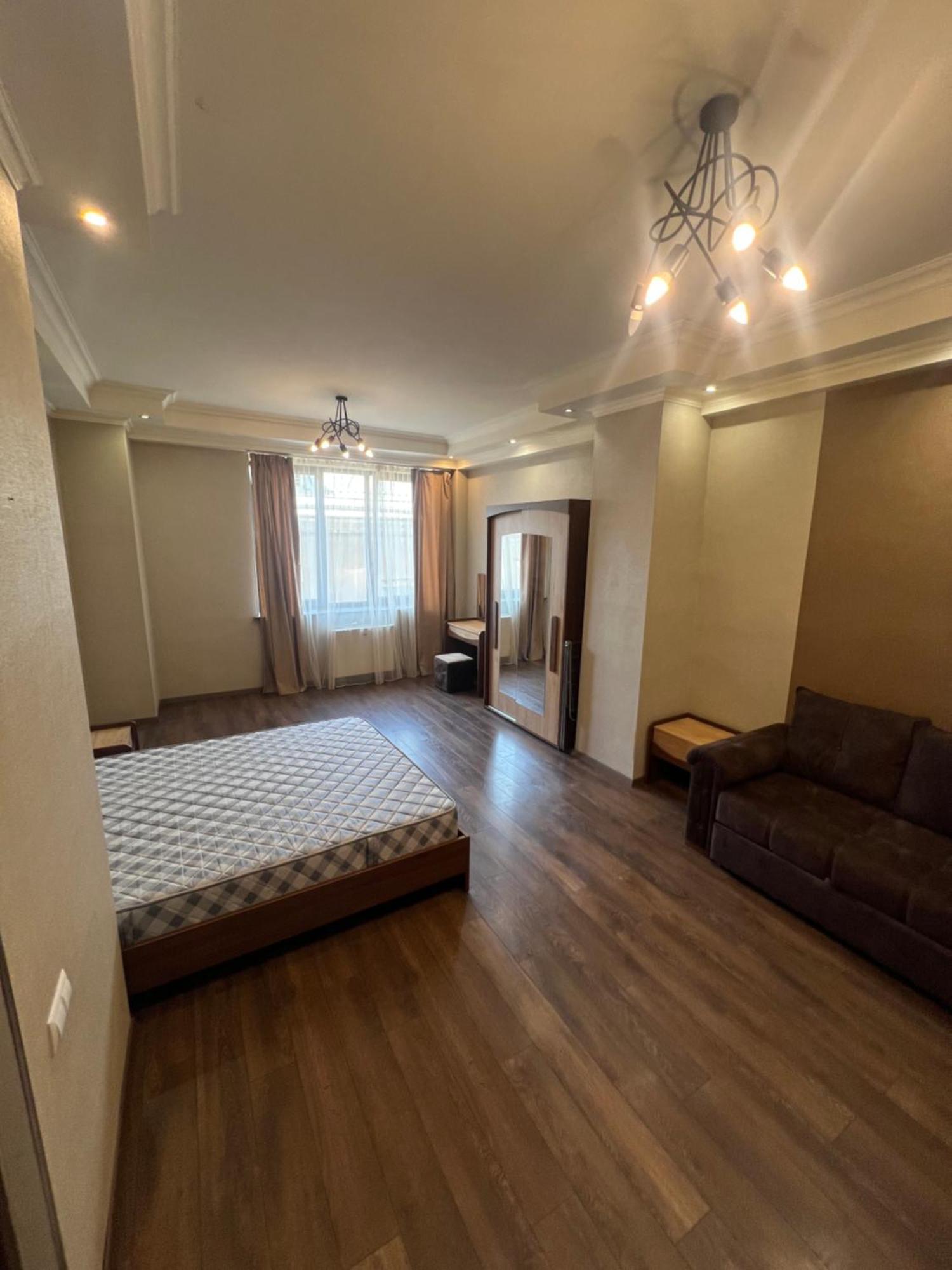 Malibu Apartment Ереван Екстериор снимка